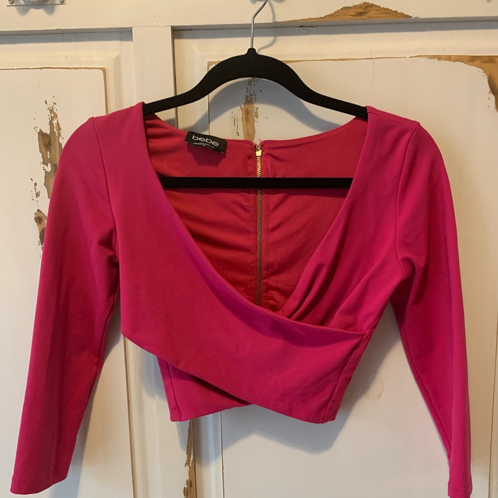 Bebe deep V crop top size fuchsia sz small